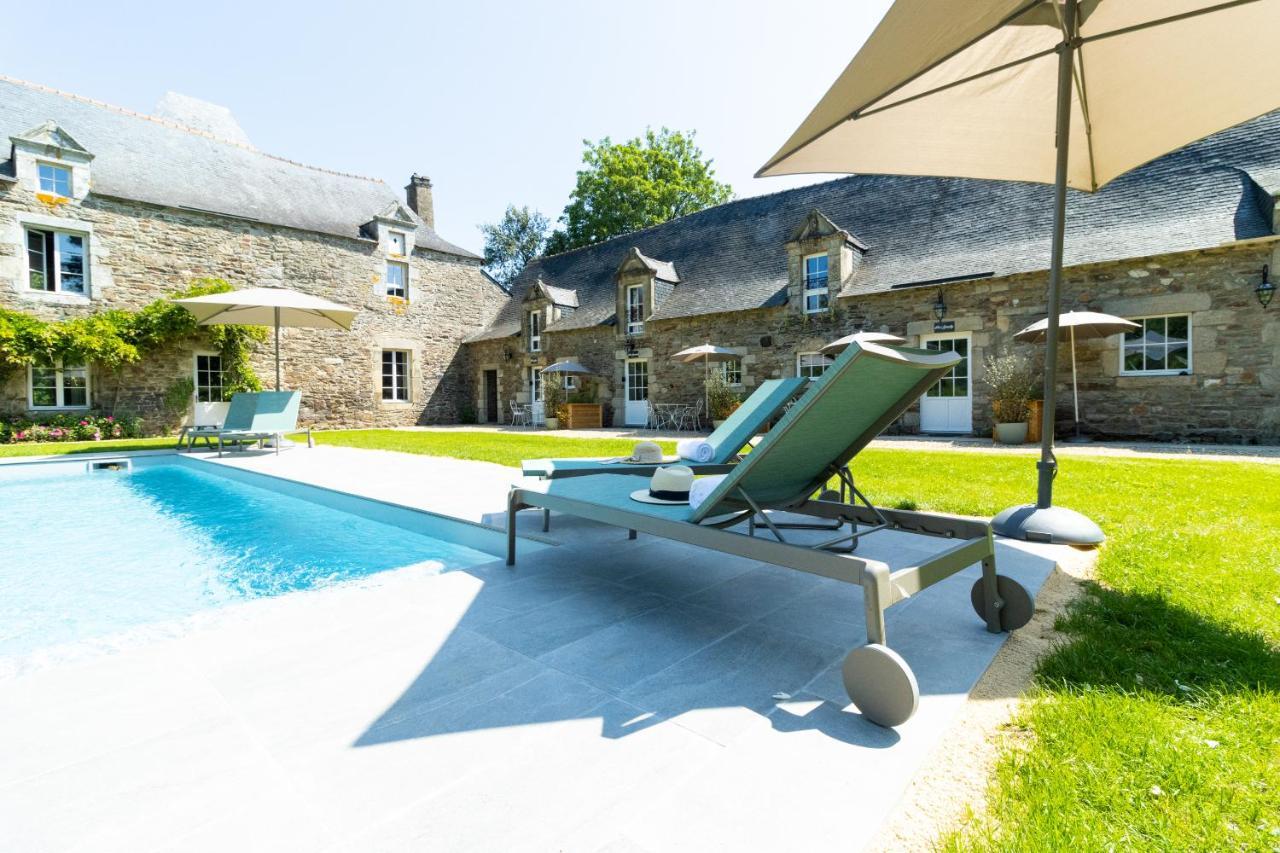 Manoir Du Vau D Arz Gites Et Chambres D Hotes Avec Piscine Malansac Exterior foto