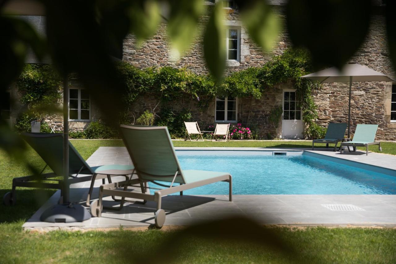 Manoir Du Vau D Arz Gites Et Chambres D Hotes Avec Piscine Malansac Exterior foto